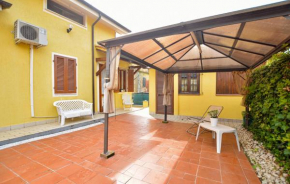 1 Bedroom Awesome Apartment In Massarosa